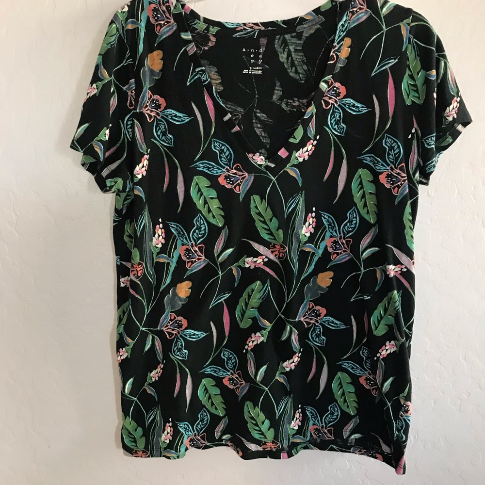 Black Top with Leaves
